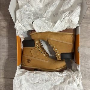 Wheat Timberland Men’s 6-Inch Premium Waterproof Boot